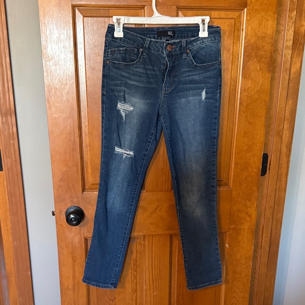1822 Denim Women's Dark Indigo Distressed Skinny Jeans